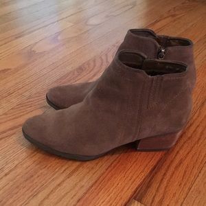 Blondo Valli Waterproof Dark Taupe Suede Bootie